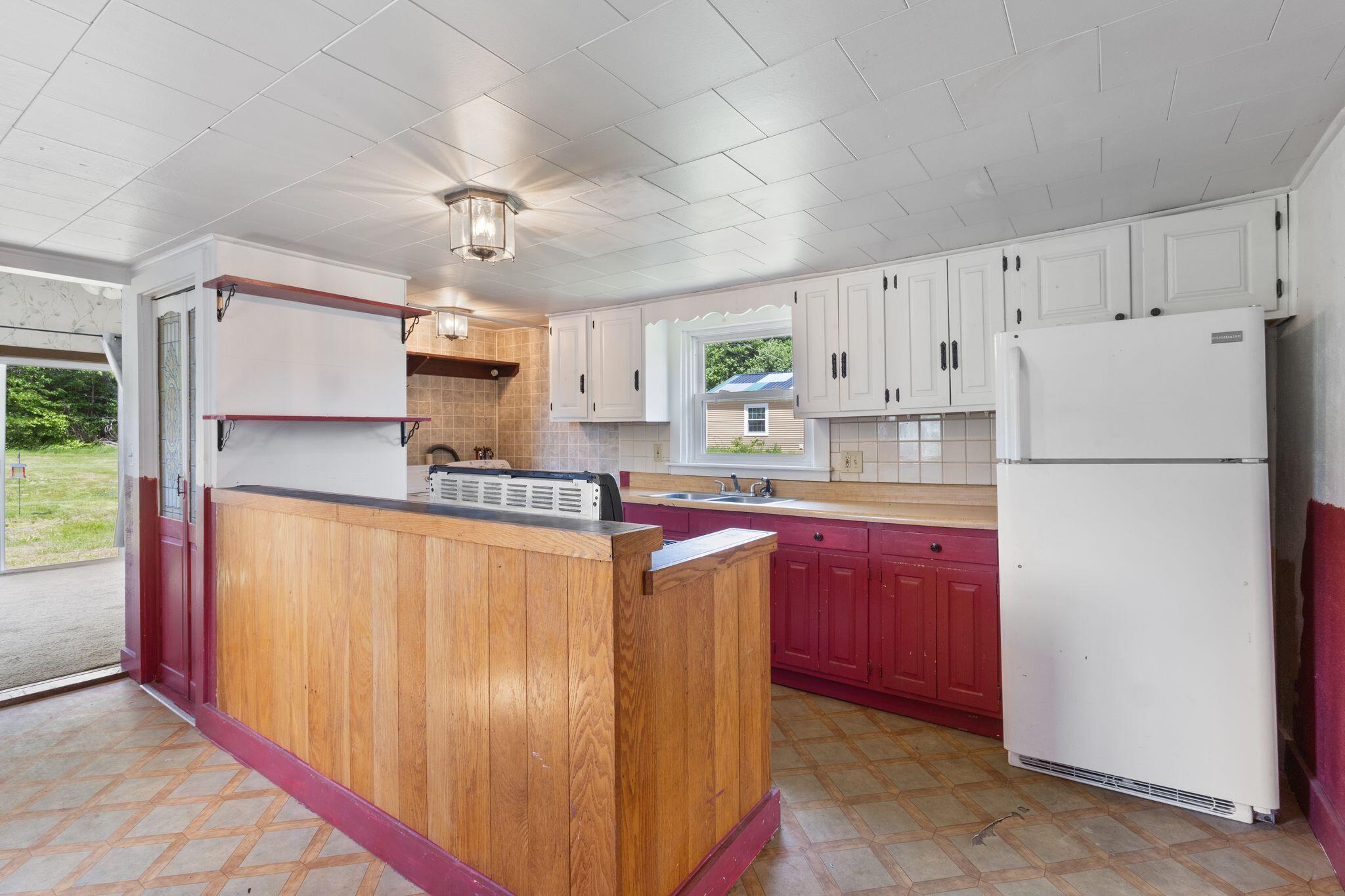 569 Ossipee Trail Porter ME 04068