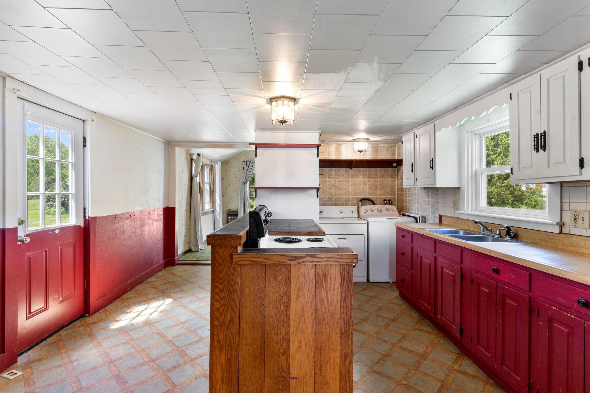 569 Ossipee Trail Porter ME 04068