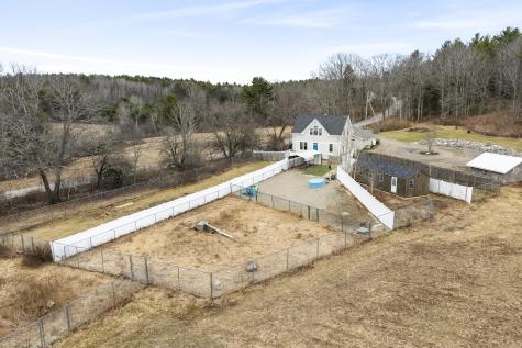 144 Middle Road Edgecomb ME 04556