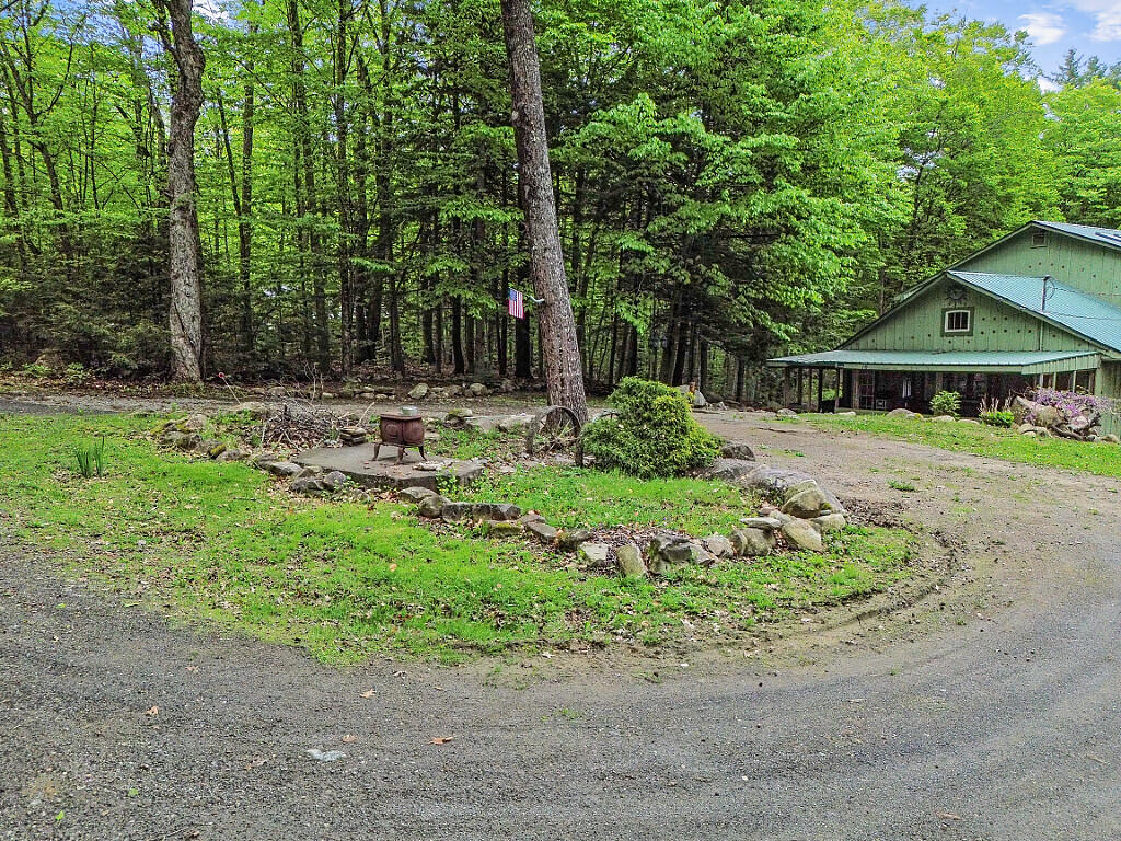 16 Trillium Estates Rome ME 04963