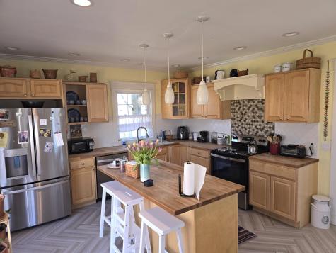 10 Middle Street Lisbon ME 04252