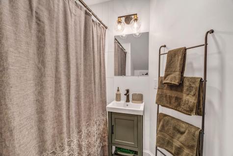 32 Northern Avenue Hampden ME 04444