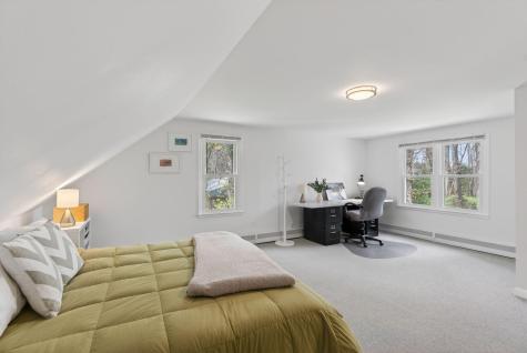 37 Meadowbrook Road Brunswick ME 04011
