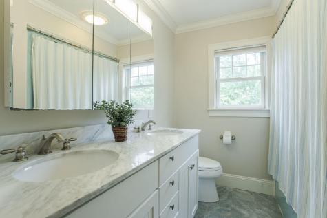 15 Boban Street York ME 03909