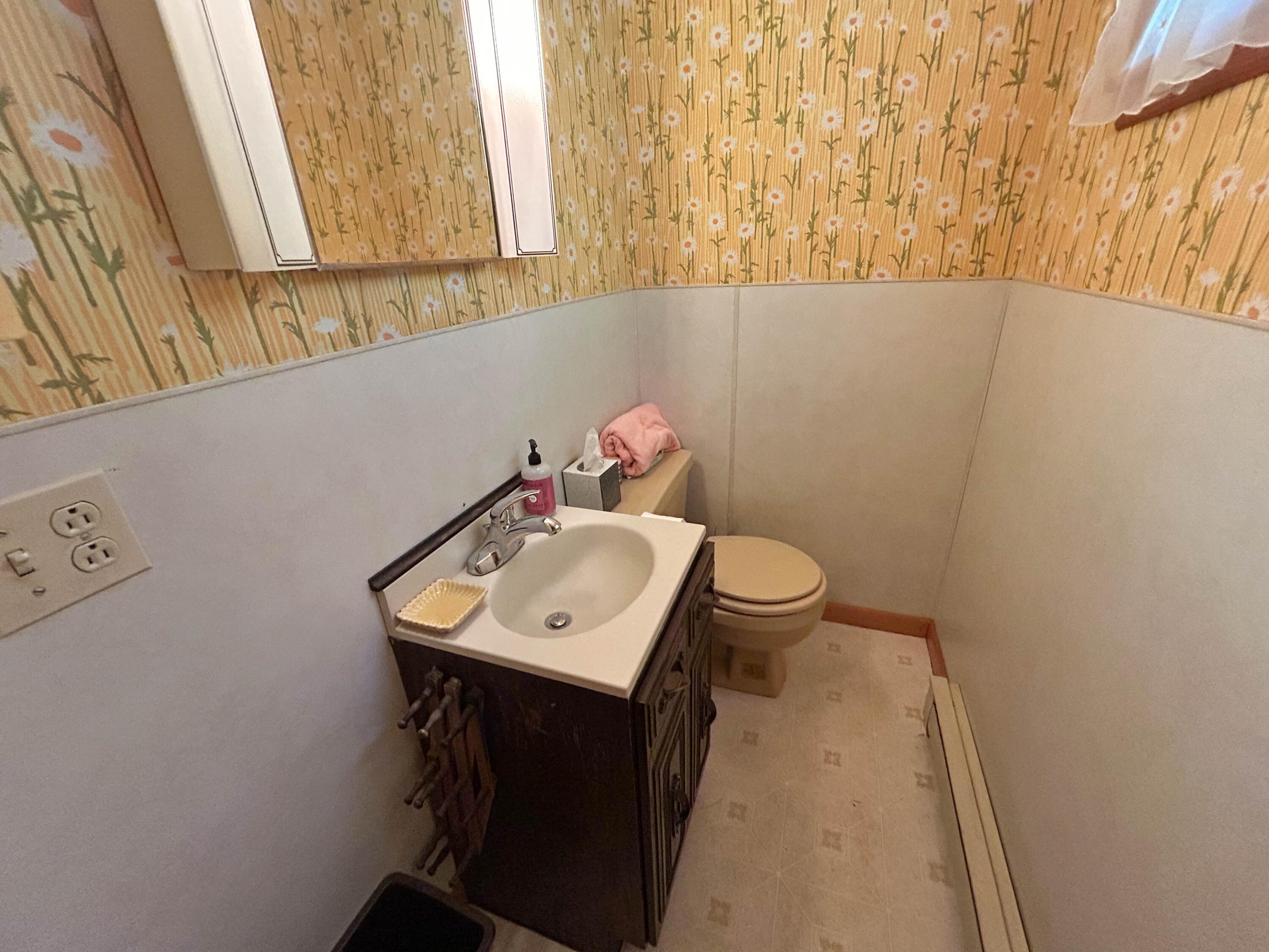 5 Scotts Lane Bucksport ME 04416