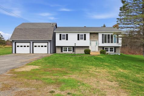 1594 Bangor Road Clinton ME 04927
