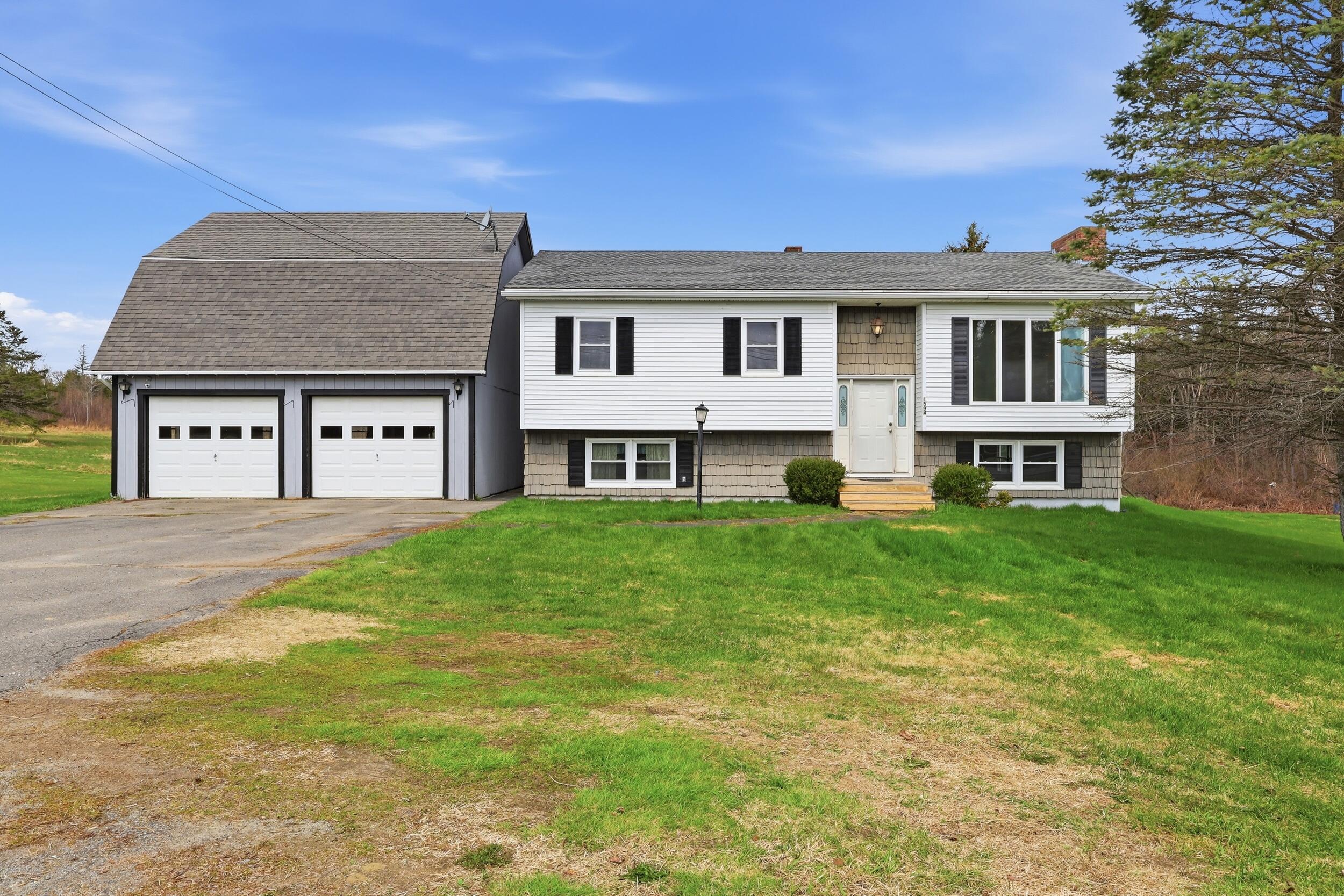 1594 Bangor Road Clinton ME 04927