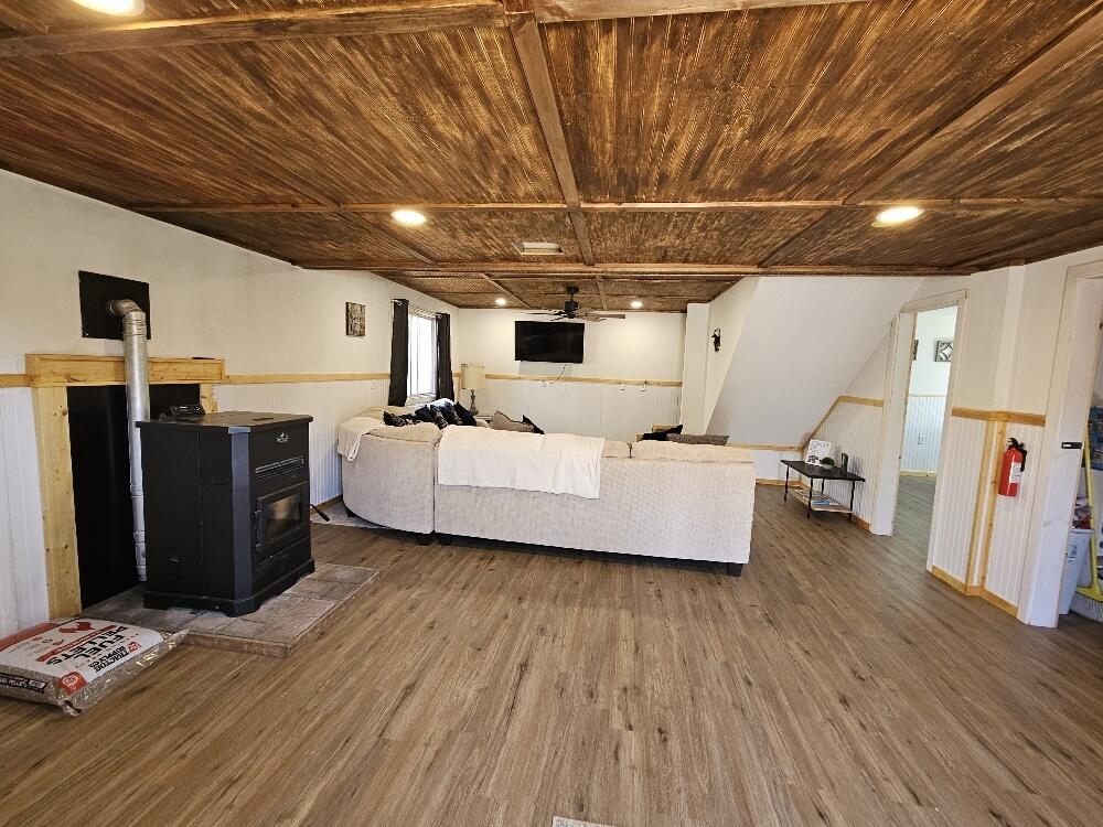 2016 Us Route 2 Carthage ME 04224