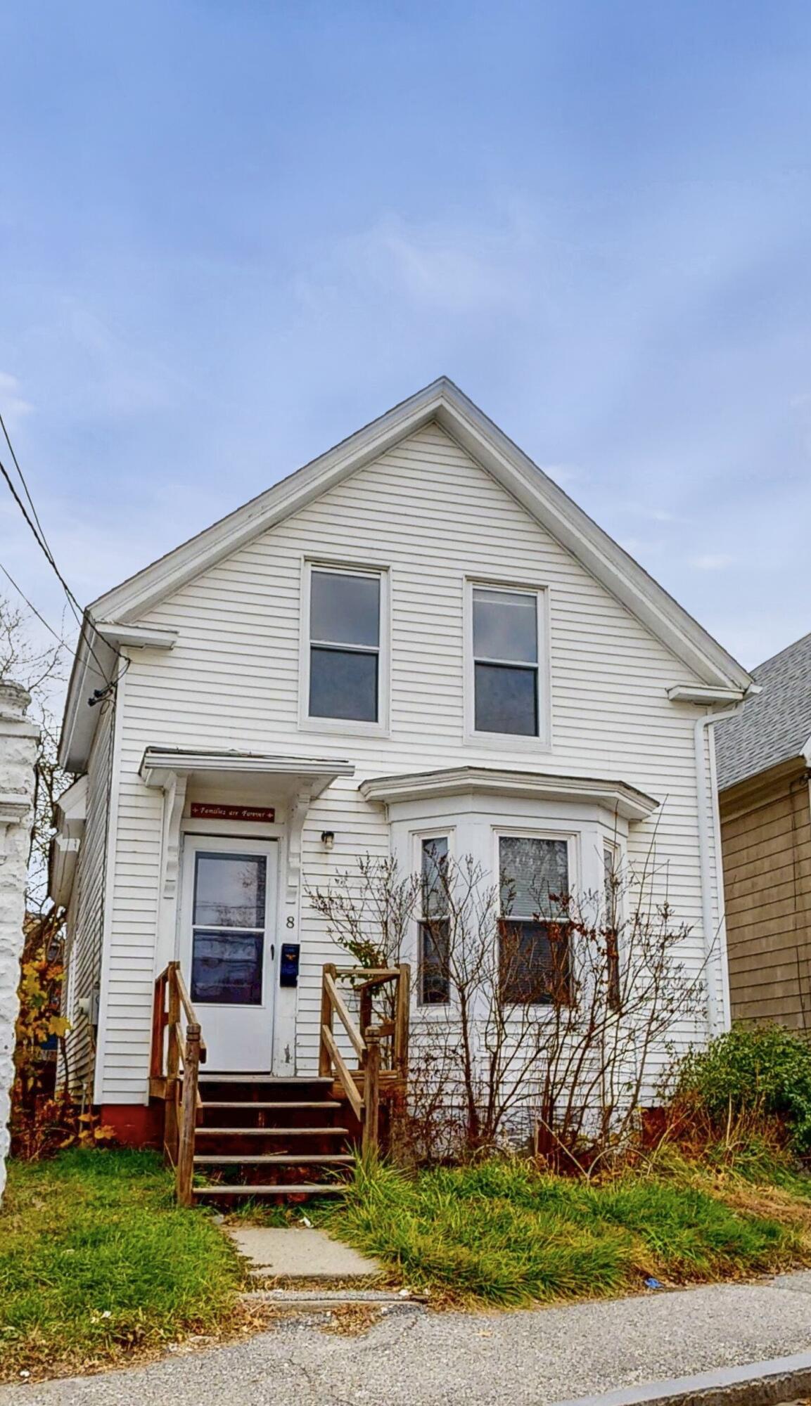 8 Howe Street Lewiston ME 04240