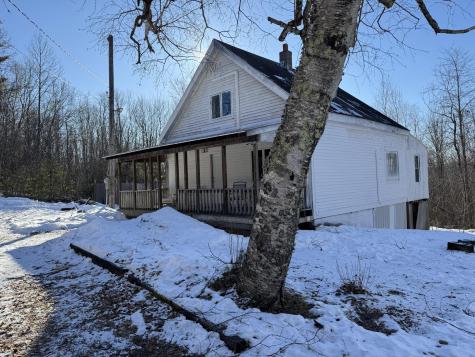 40 Caldwell Lane Chesterville ME 04938