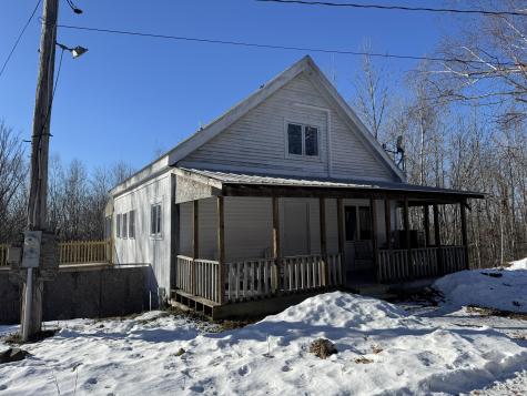 40 Caldwell Lane Chesterville ME 04938
