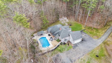 23 Casselton Road Raymond ME 04071