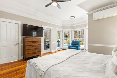 23 Casselton Road Raymond ME 04071
