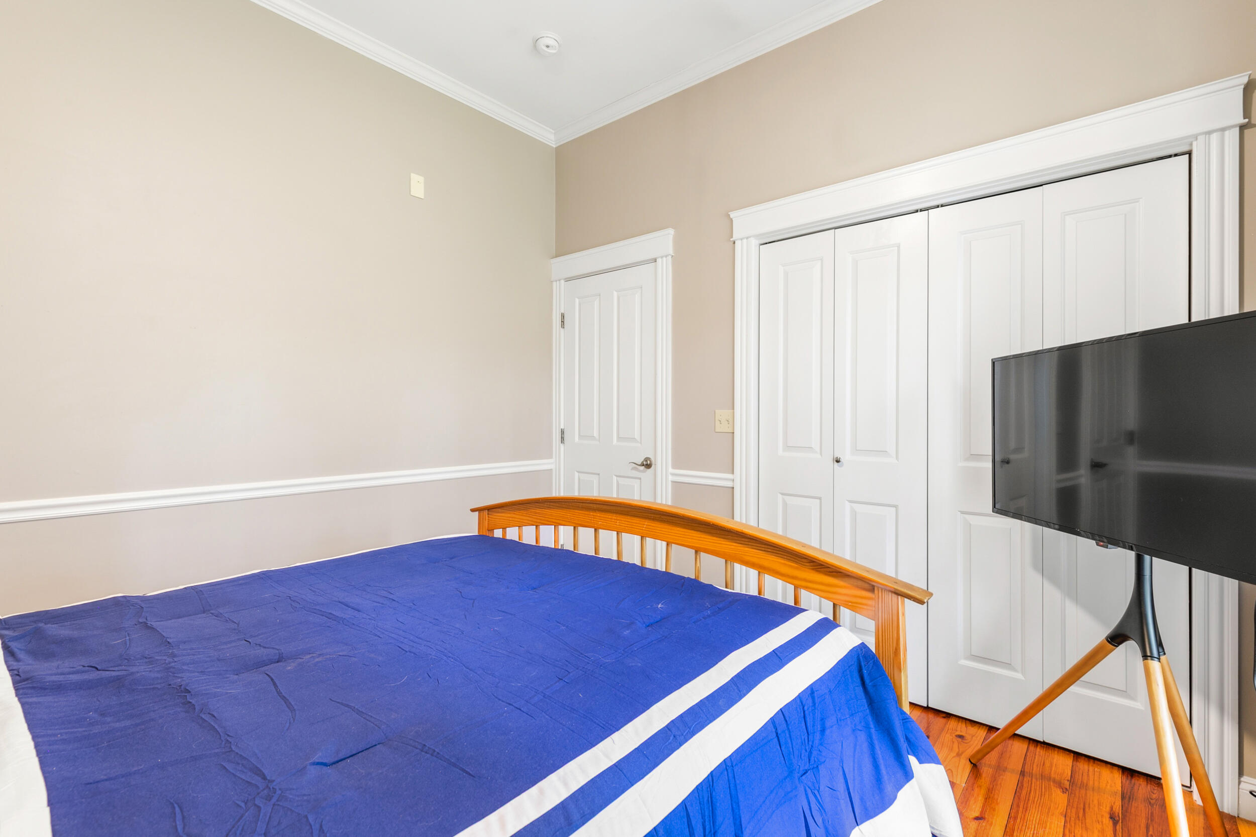 23 Casselton Road Raymond ME 04071