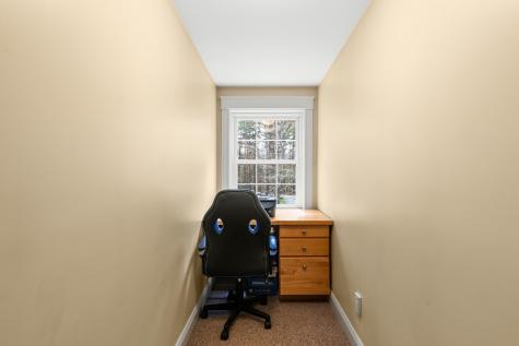23 Casselton Road Raymond ME 04071