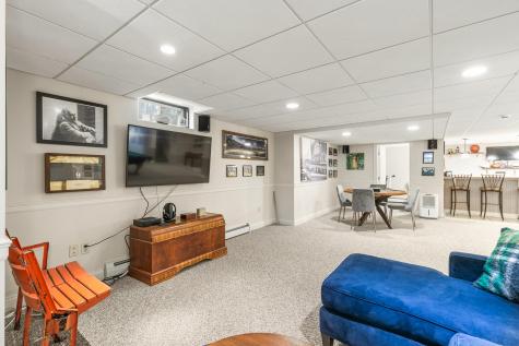 23 Casselton Road Raymond ME 04071