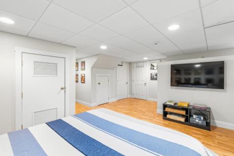 23 Casselton Road Raymond ME 04071