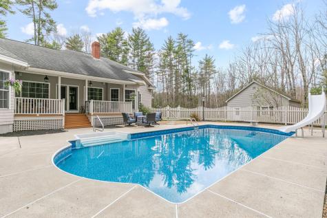 23 Casselton Road Raymond ME 04071