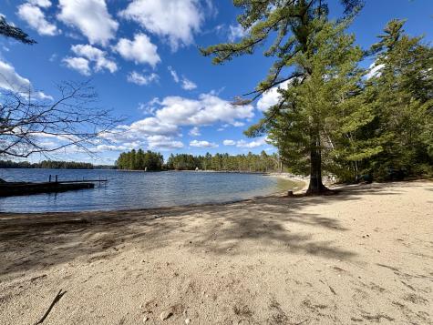 23 Casselton Road Raymond ME 04071