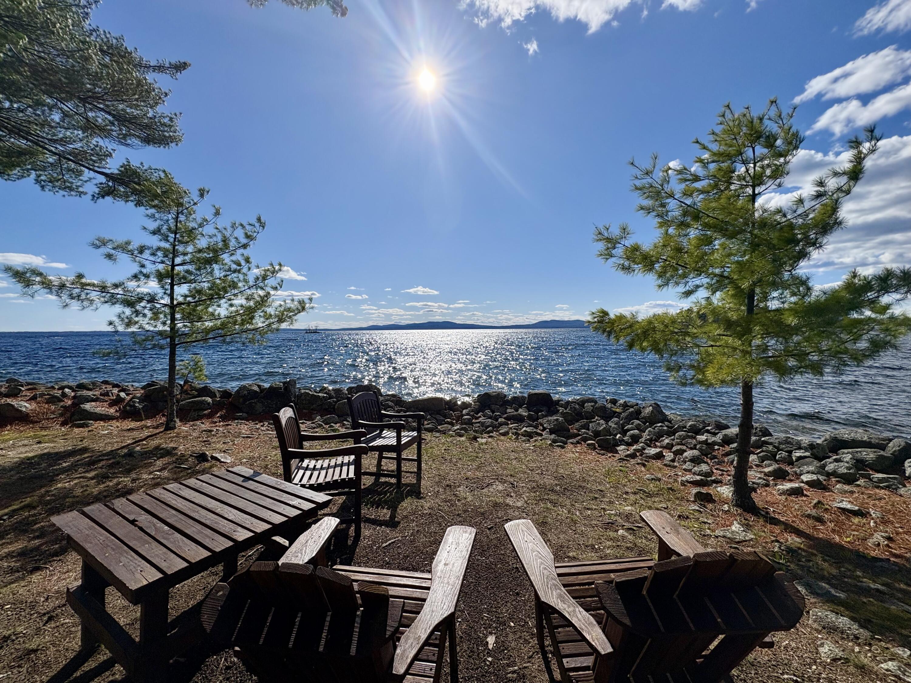 23 Casselton Road Raymond ME 04071