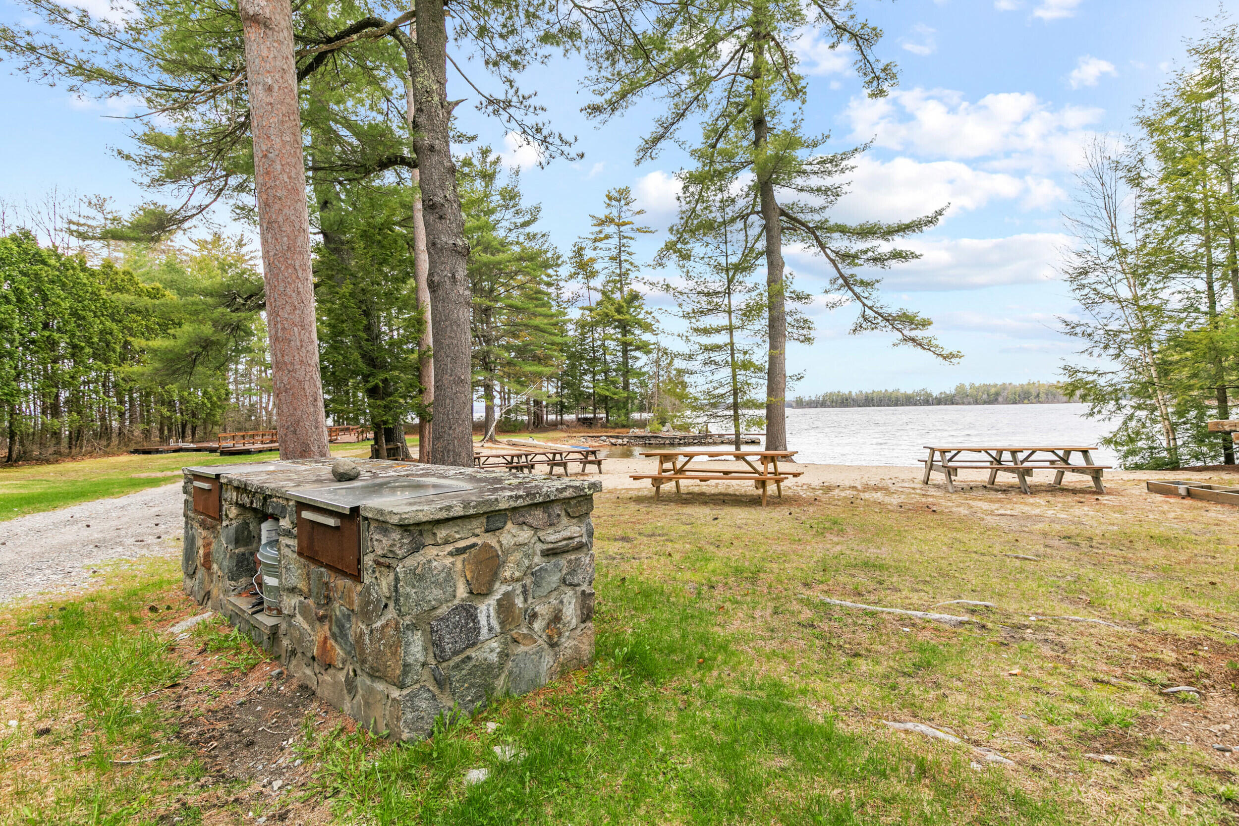 23 Casselton Road Raymond ME 04071