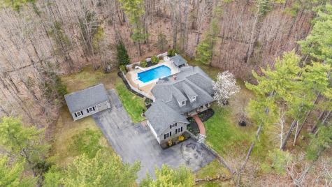 23 Casselton Road Raymond ME 04071