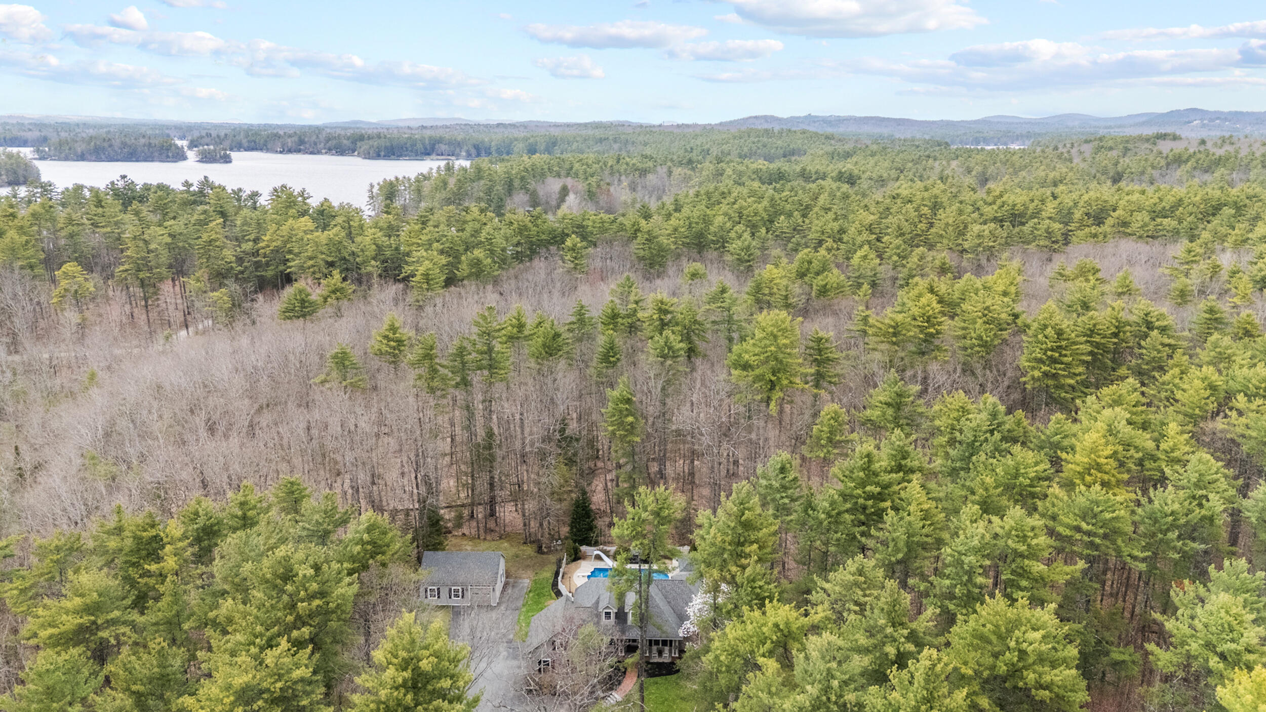 23 Casselton Road Raymond ME 04071