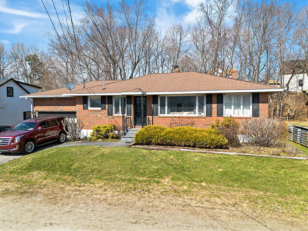 6 Victor Terrace Winslow ME 04901