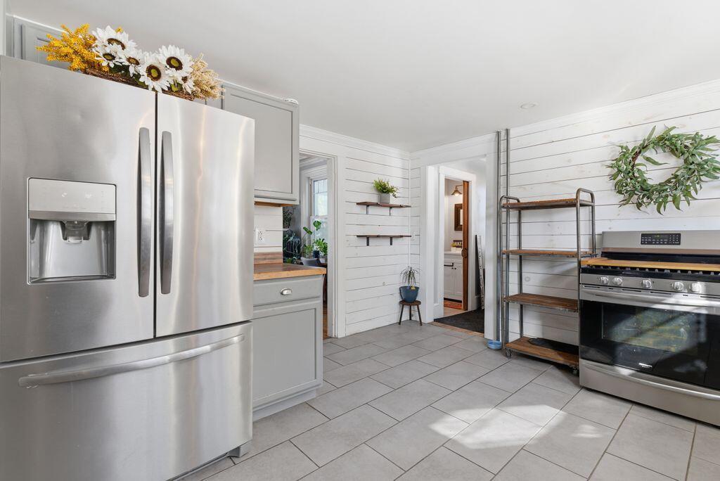 89 Whitney Street Auburn ME 04210