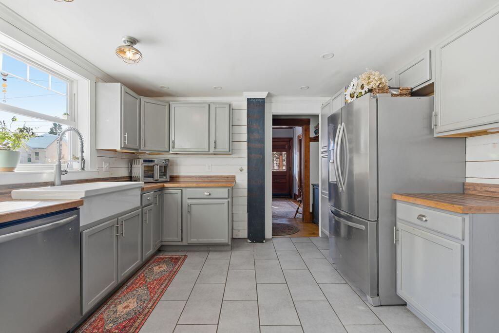 89 Whitney Street Auburn ME 04210