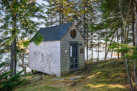 17 Bayberry Lane Tremont ME 04612