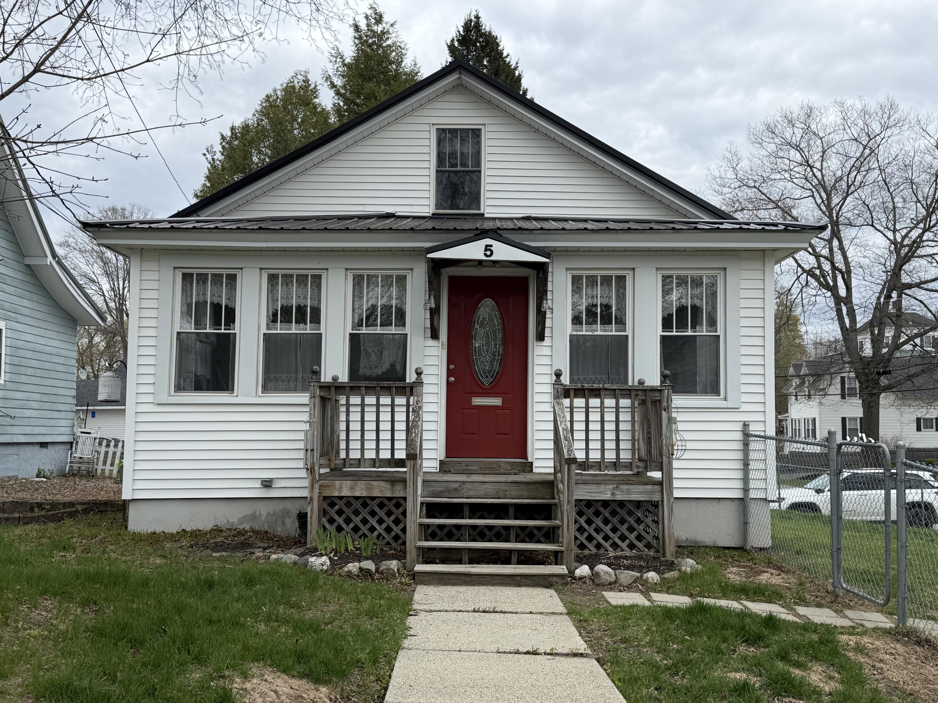 5 Spruce Street East Millinocket ME 04430