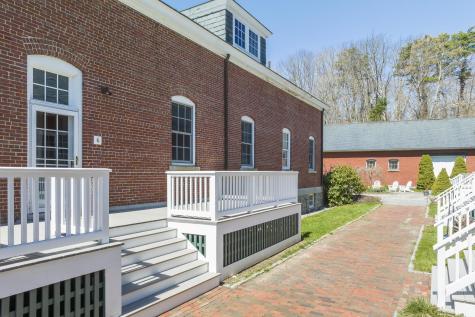 6 Quartermaster Court Portland ME 04109