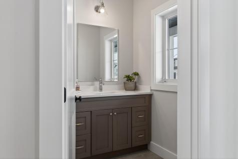 101 Owl's Nest Road Portland ME 04102