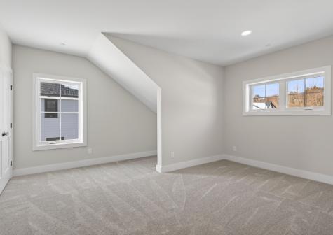 101 Owl's Nest Road Portland ME 04102