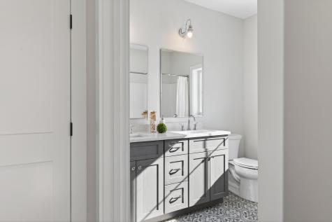 101 Owl's Nest Road Portland ME 04102