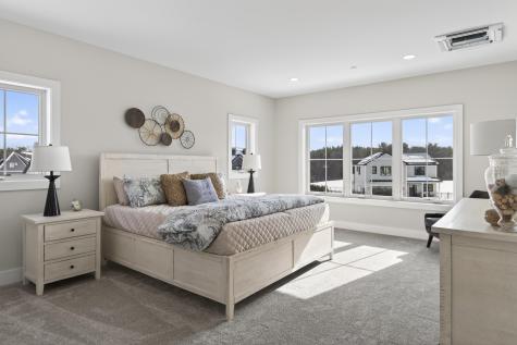 101 Owl's Nest Road Portland ME 04102