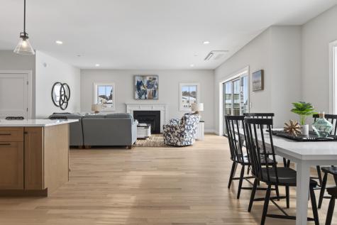 101 Owl's Nest Road Portland ME 04102