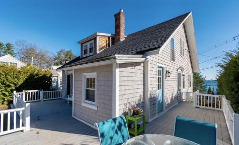 21 Edgewater Road Falmouth ME 04105
