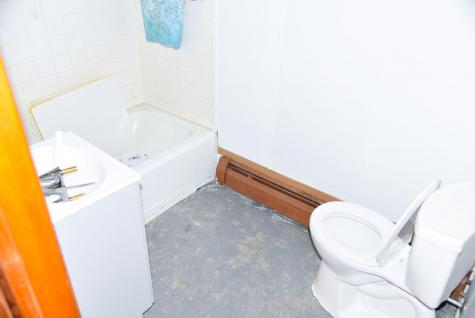 7 Harris Street Auburn ME 04210