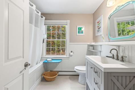 28 Oak Hill Drive New Gloucester ME 04260