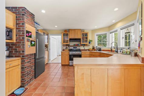 28 Oak Hill Drive New Gloucester ME 04260