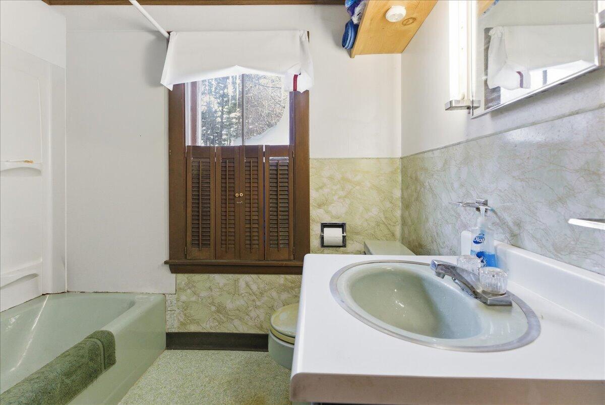 318 Summer Street Auburn ME 04210