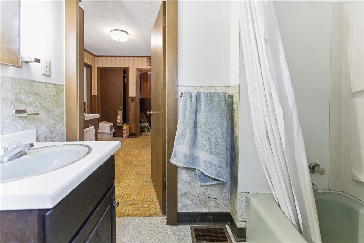 318 Summer Street Auburn ME 04210