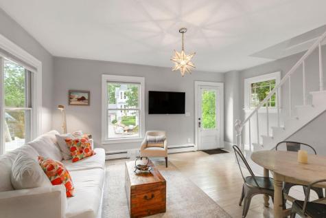 9 Chestnut Hill Street Camden ME 04843