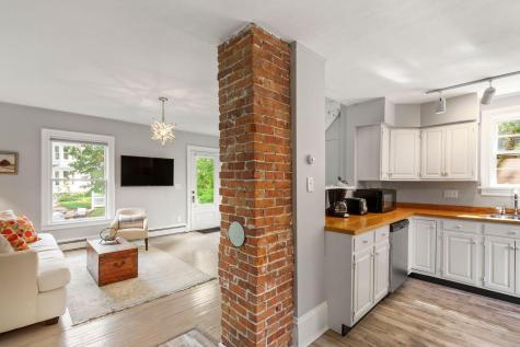 9 Chestnut Hill Street Camden ME 04843