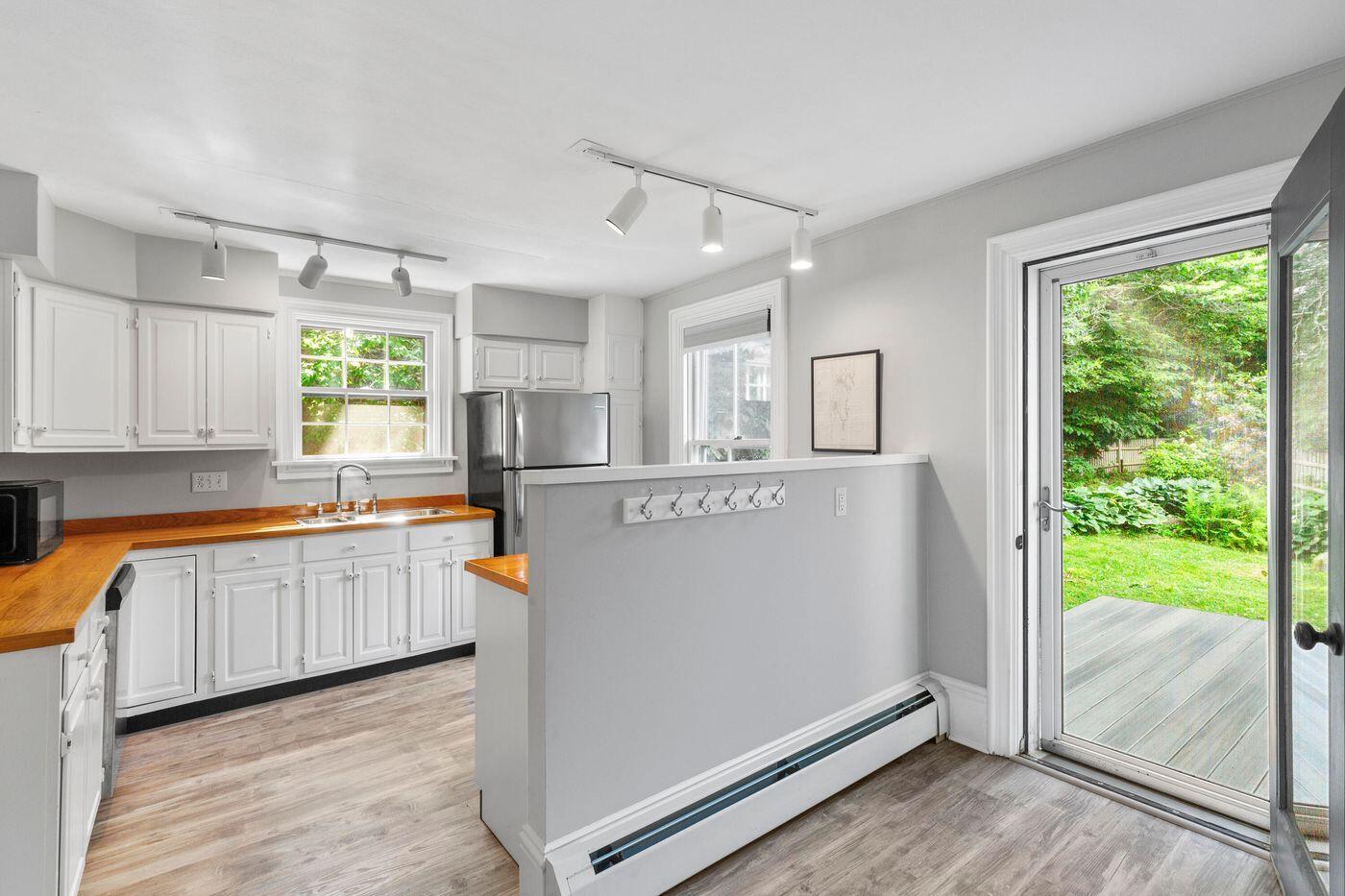 9 Chestnut Hill Street Camden ME 04843