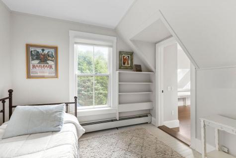 9 Chestnut Hill Street Camden ME 04843