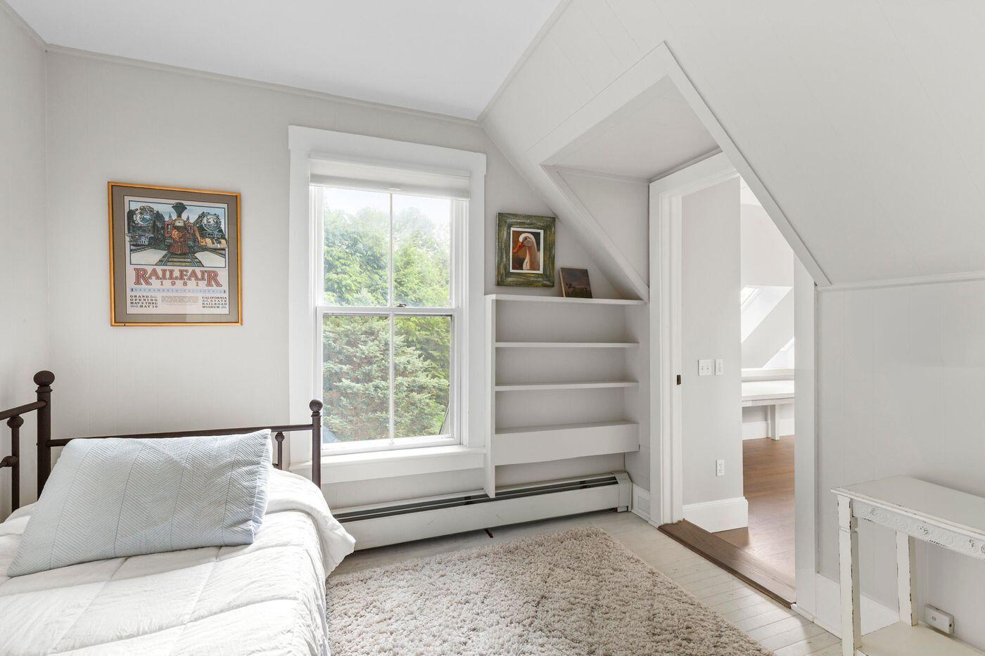 9 Chestnut Hill Street Camden ME 04843