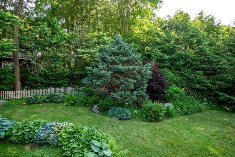 9 Chestnut Hill Street Camden ME 04843
